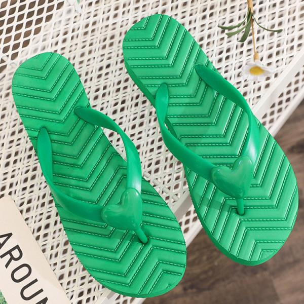 Sapatos femininos chinelos para piscina escorregadores baixos pantofle doces cores borracha chinelos macios praia plana 2022 verão havaiano